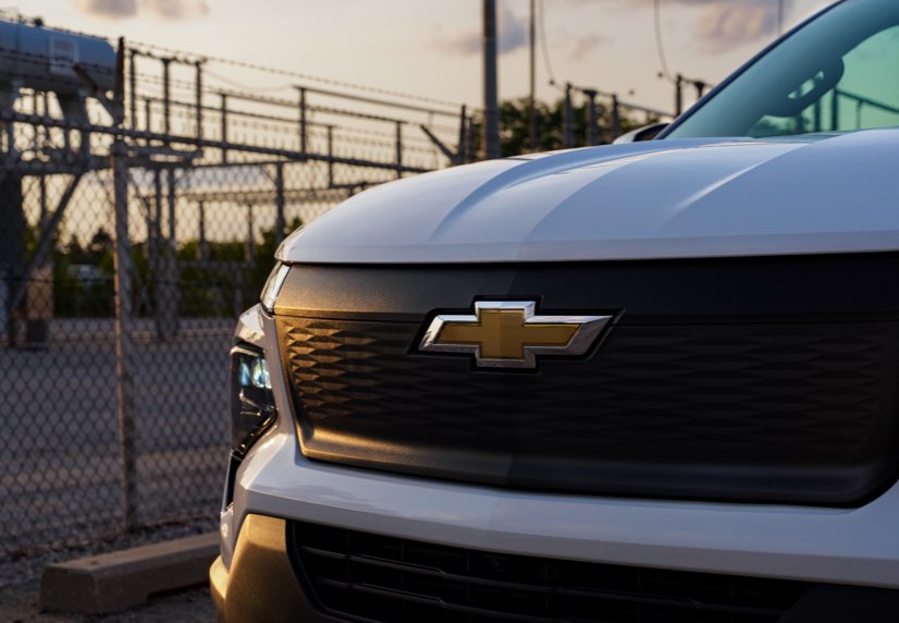 24 Silverado EV 1 Left Range