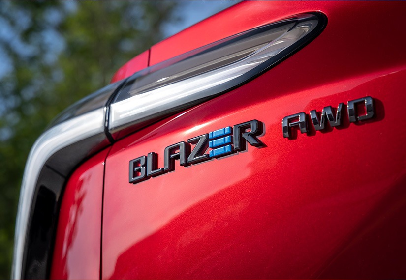2024-blazer-vehicle details-1