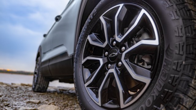 24Trailblazer gallery1