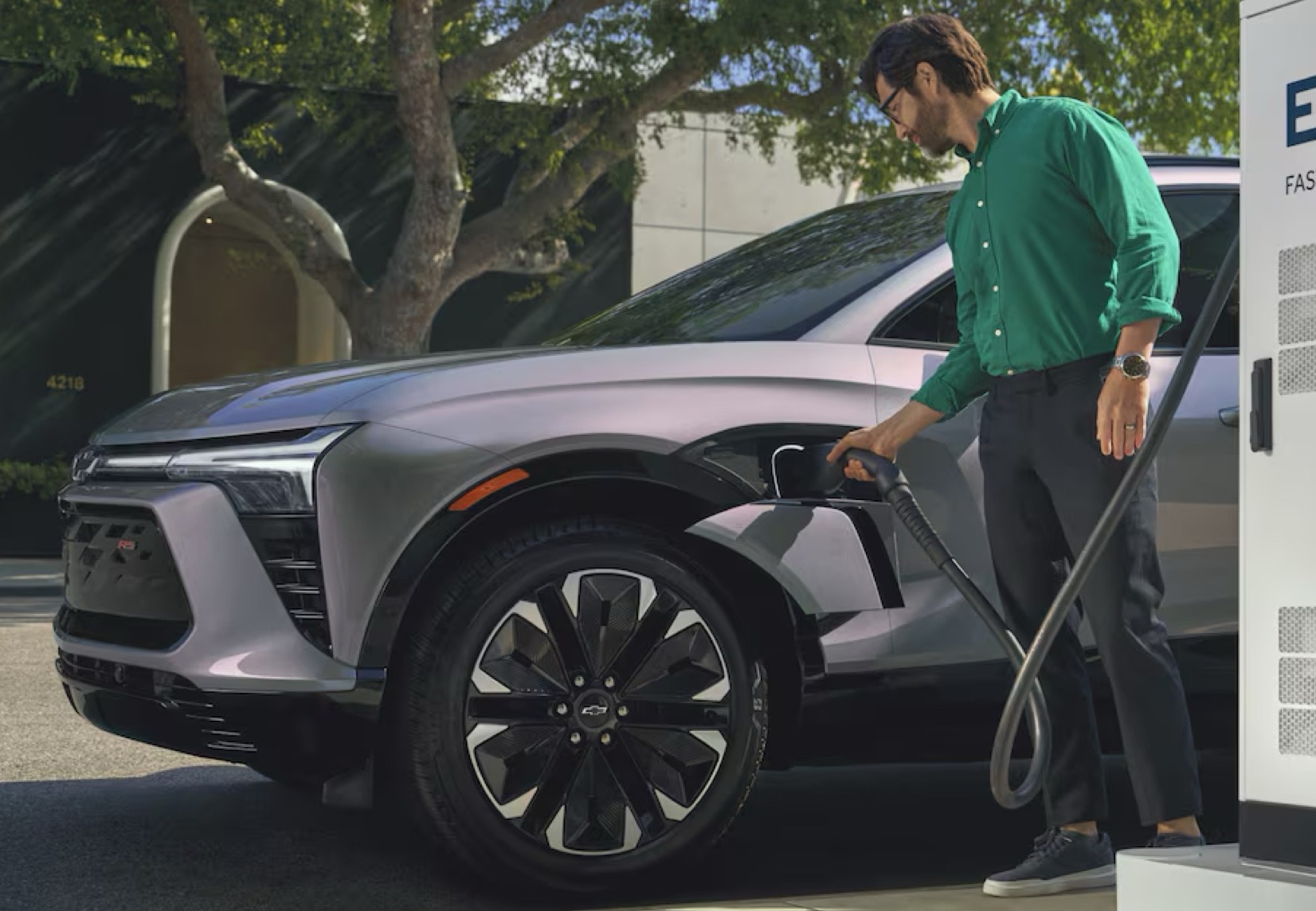 25BlazerEV 1 Left@2x