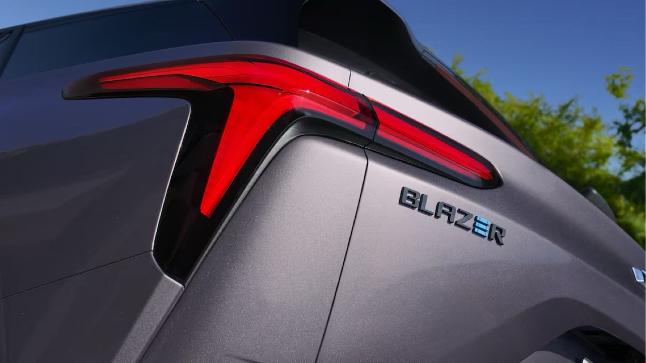 25BlazerEV gallery3@2x