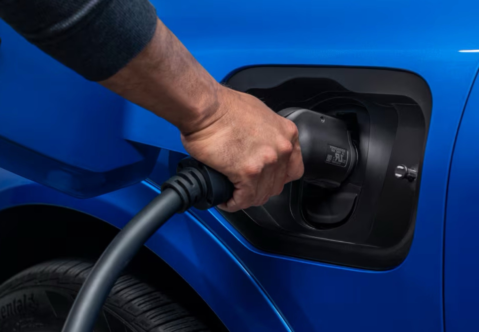 25EquinoxEV 1 Left Image@2x