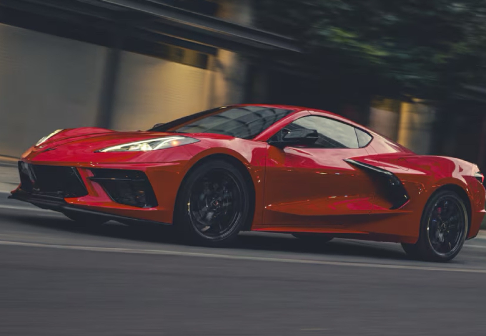 25Stingray 2 Right Image@2x