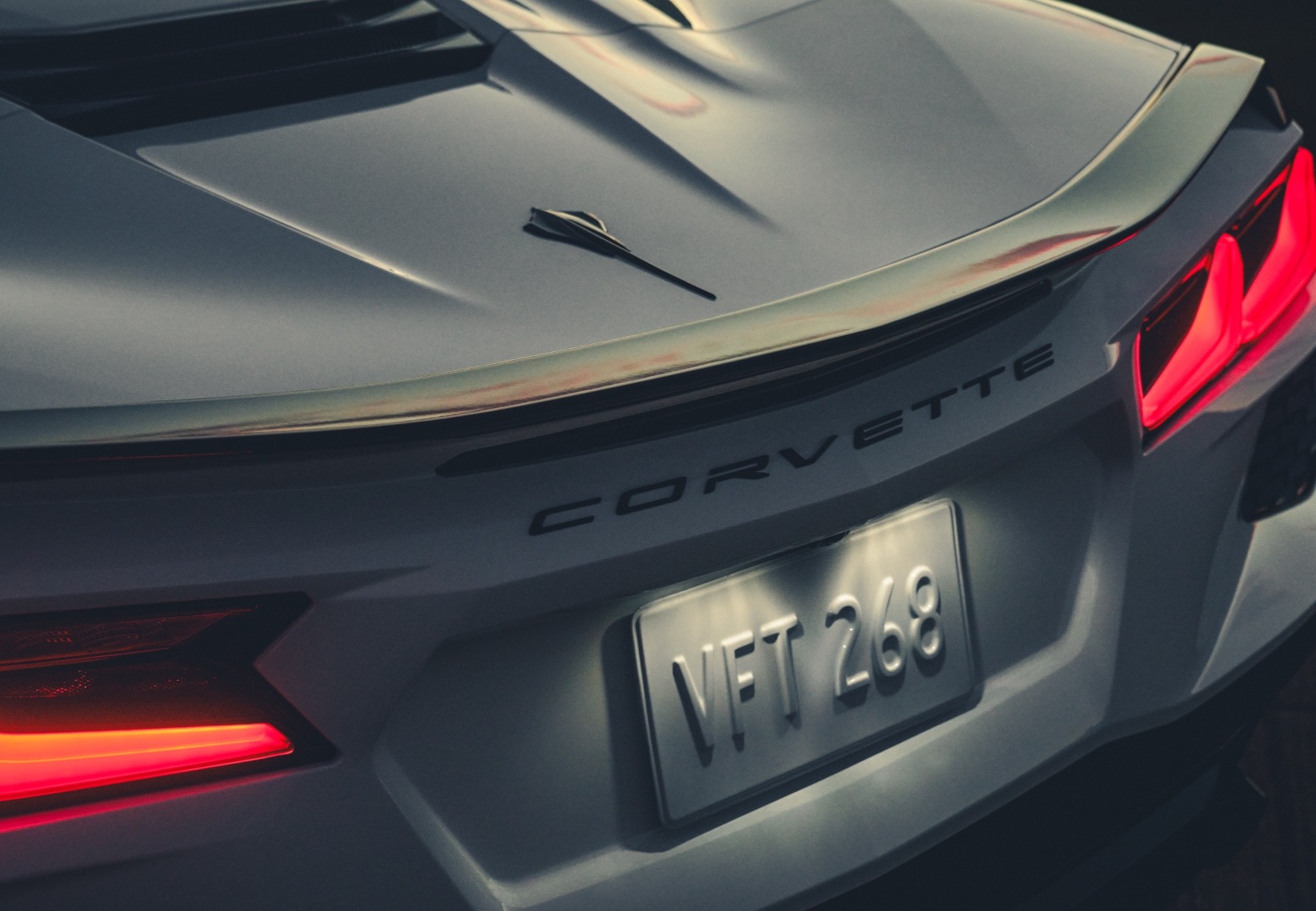 25Stingray 3Left Image@2x