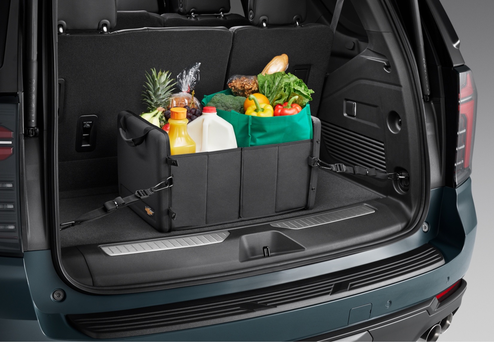 25Tahoe 3 Left Image@2x