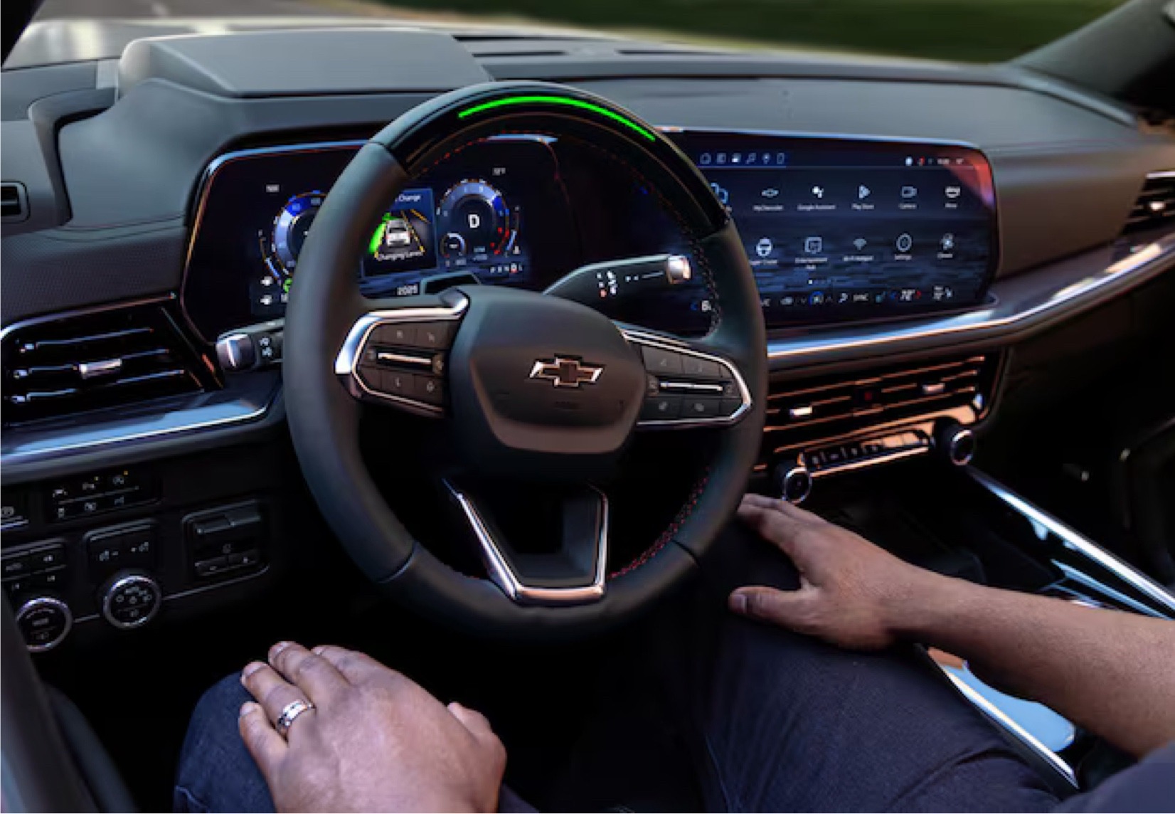 Suburban25 2 Right Image@2x