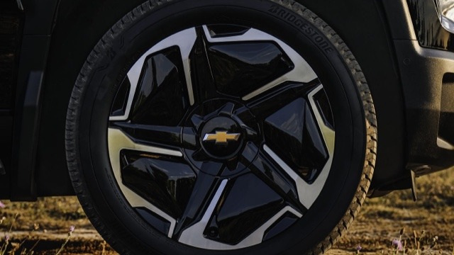 Gallery 1 SIlverado EV