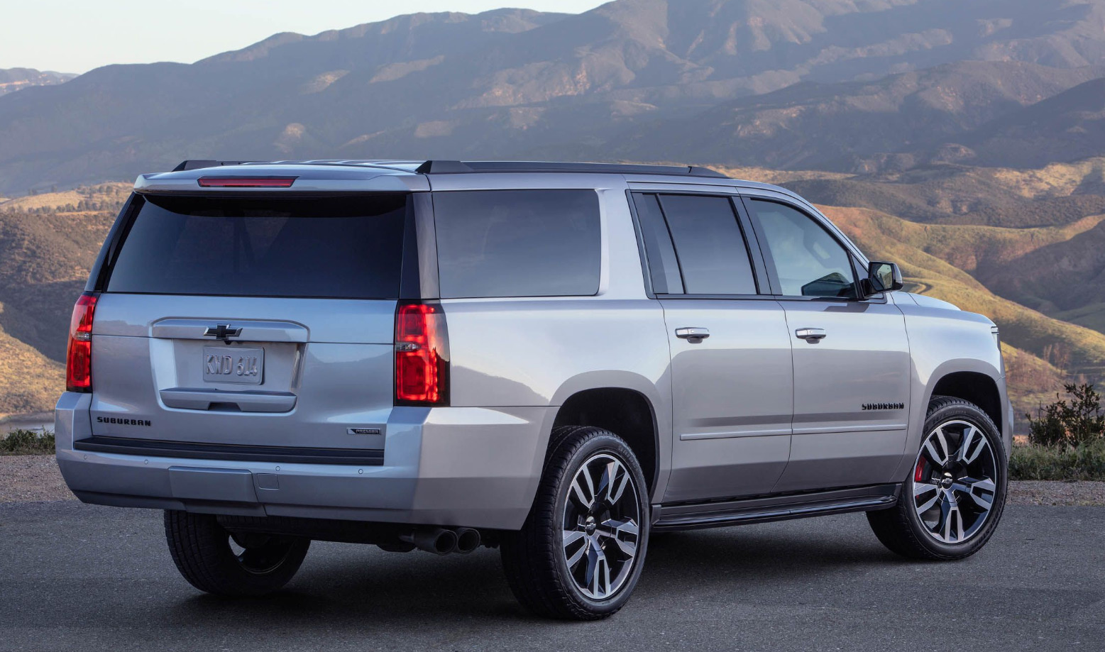 Valley Chevy - 2019 Suburban RST Pictures & Specs - Rear View